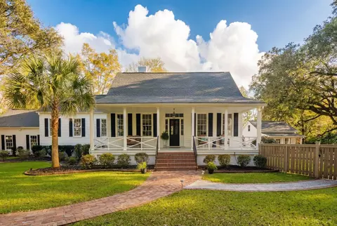 111 E Carolina Ave, Summerville, SC 29483