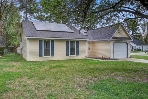 100 Tanager St, Summerville, SC 29483