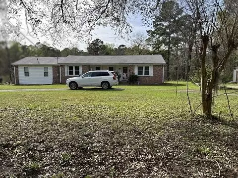140 Bowers Ln, Moncks Corner, SC 29461