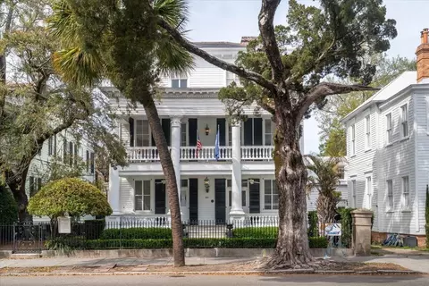 180 Broad St #C, Charleston, SC 29401