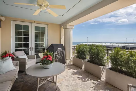 2 Laurens St UNIT 4D, Charleston, SC 29401