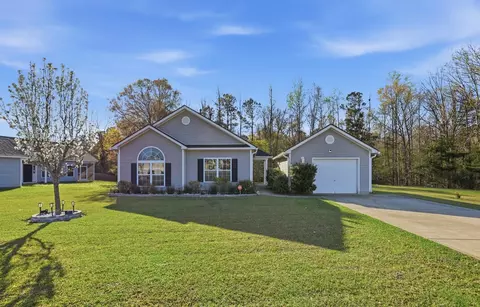 639 Savannah River Dr, Summerville, SC 29485