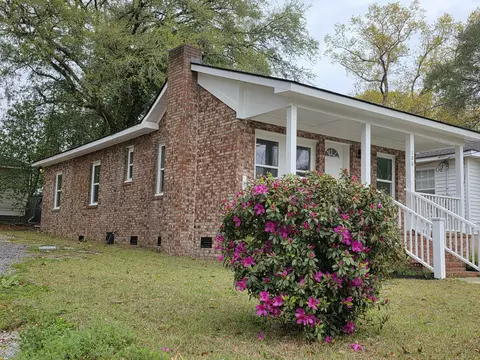 106 Graham Ln, Summerville, SC 29483