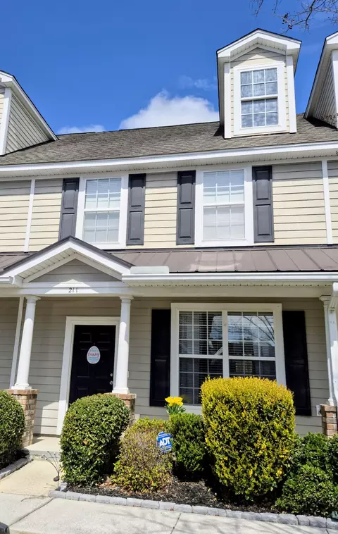 211 Hemingway Cir, Summerville, SC 29483