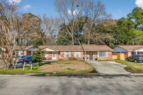 809 Sandpiper Dr, Ladson, SC 29456