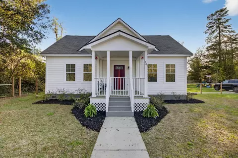481 S Railroad Ave, Ridgeville, SC 29472