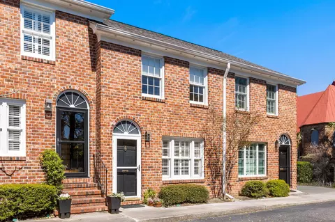 12 George St #B6, Charleston, SC 29401