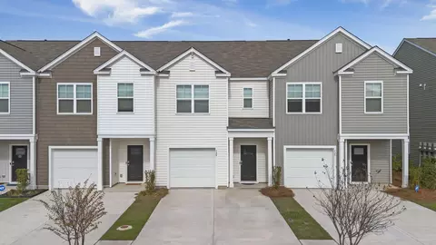 129 Yarrow Way, Moncks Corner, SC 29461
