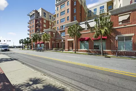 150 Bee St #713, Charleston, SC 29401