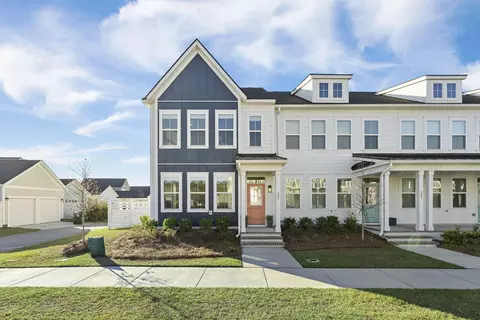 627 Southview Ln, Summerville, SC 29486