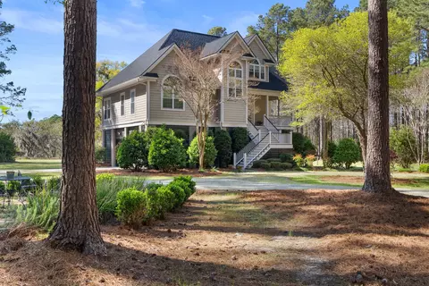 6042 Pawlett Blake Ln, Wadmalaw Island, SC 29487
