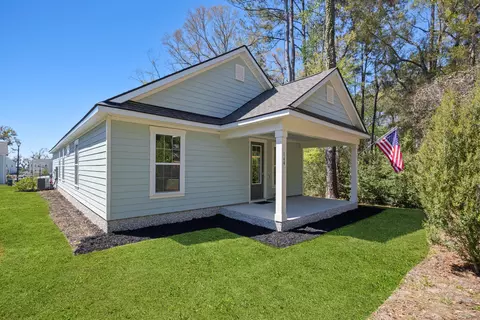 144 Baynard Rd, Beaufort, SC 29906
