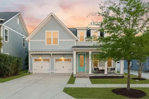 305 Great Lawn Dr, Summerville, SC 29486