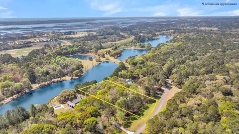 4173 Gnarled Oaks Ln, Johns Island, SC 29455