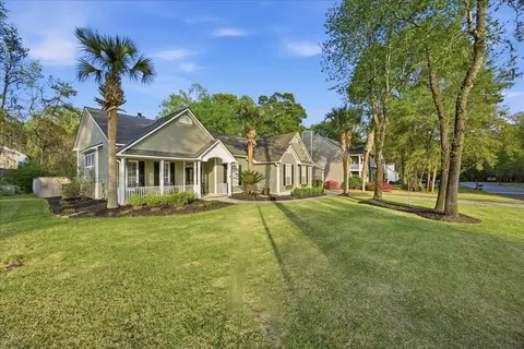 141 Old Course Rd, Summerville, SC 29485