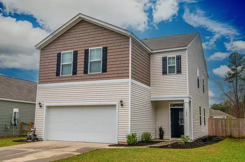 104 Cloverleaf St, Summerville, SC 29483