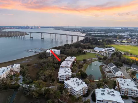 124 Fairbanks Oak Aly #4A, Charleston, SC 29492