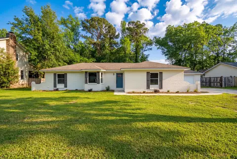 230 Smythe Dr, Summerville, SC 29485