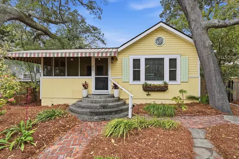 420 Erie Ave, Folly Beach, SC 29439