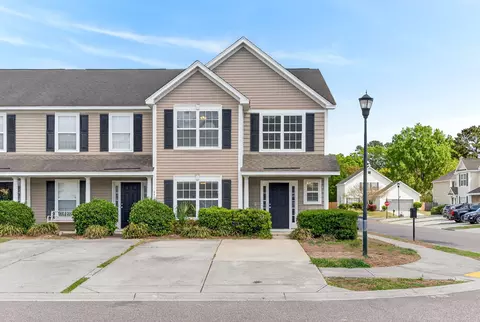 2400 Paladin Ln, North Charleston, SC 29406