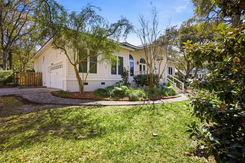1 Abalone Aly, Isle Of Palms, SC 29451