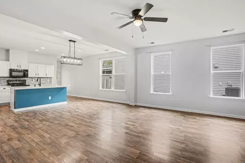Living - 265 Oglethorpe Cir, Moncks Corner, SC 29461 photo 1 of 2