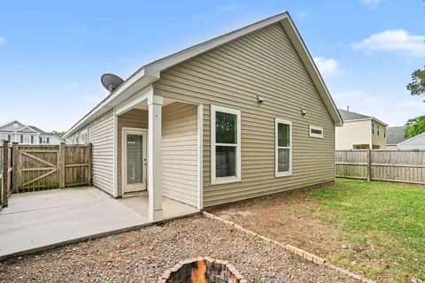 Exterior - 265 Oglethorpe Cir, Moncks Corner, SC 29461 photo 5 of 9