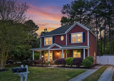 8945 Planters Row Ln, Summerville, SC 29485