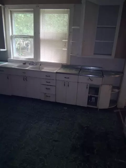 269 S Maple Ave, Denmark, SC 29042 photo 4