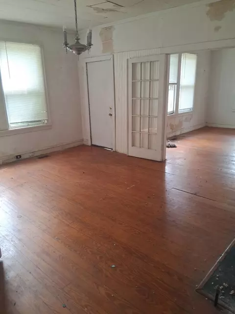 269 S Maple Ave, Denmark, SC 29042 photo 3