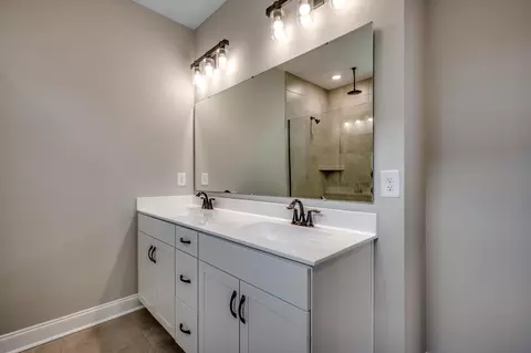 Bath - 512 Blue Verner Rd, Moncks Corner, SC 29461 photo 2 of 4
