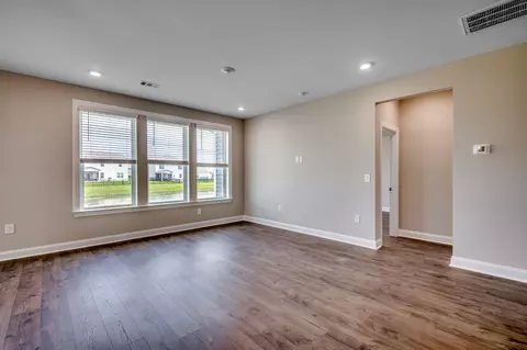 Living - 512 Blue Verner Rd, Moncks Corner, SC 29461 photo 4 of 7