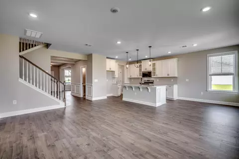 Living - 512 Blue Verner Rd, Moncks Corner, SC 29461 photo 2 of 7
