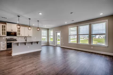 Living - 512 Blue Verner Rd, Moncks Corner, SC 29461 photo 5 of 7