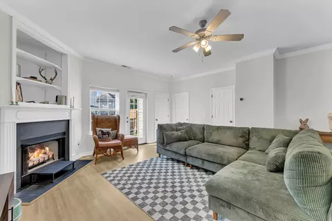 4110 Perrine St, Charleston, SC 29414