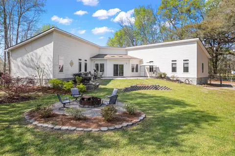 4777 Coon Club Rd, Meggett, SC 29449
