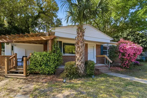 1749 Lady Ashley St, Charleston, SC 29412