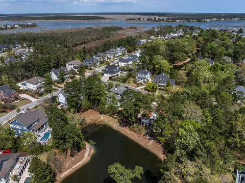 View/Area - 2120 Malcolm Rd, Mount Pleasant, SC 29466 photo 5 of 11