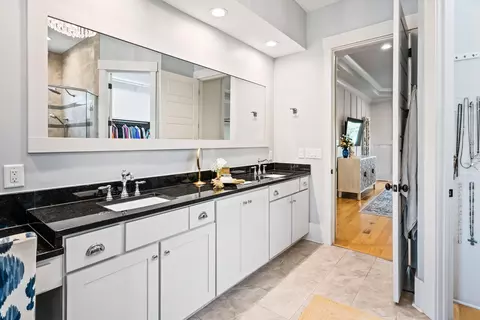 Bath - 2120 Malcolm Rd, Mount Pleasant, SC 29466 photo 4 of 10