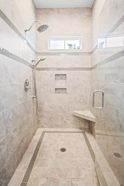 Bath - 2120 Malcolm Rd, Mount Pleasant, SC 29466 photo 2 of 10