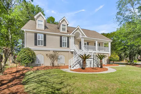 200 Castle Harbor Dr, Summerville, SC 29483