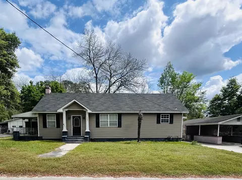 302 Horne St, Saint George, SC 29477