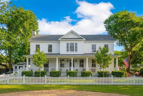 22 Pearl Ave, Mount Pleasant, SC 29464