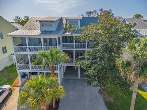 805 Jungle Rd #B, Edisto Island, SC 29438