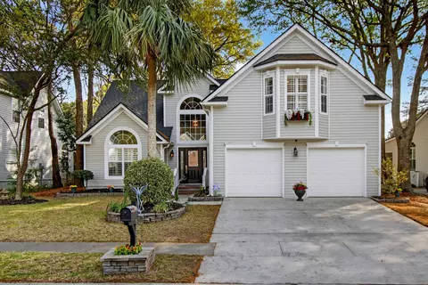 668 Majestic Oaks Dr, Charleston, SC 29412