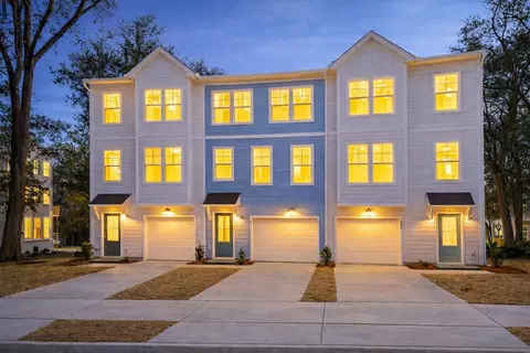 433 Caledon Ct, Johns Island, SC 29455
