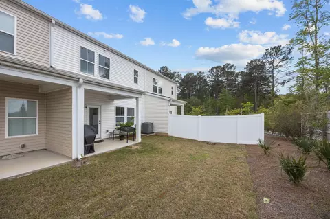 Exterior - 4005 E Associate Dr, North Charleston, SC 29418 photo 7 of 9