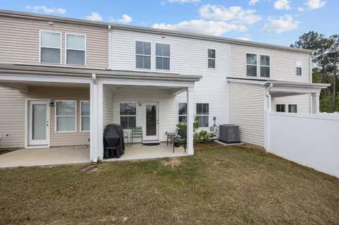 Exterior - 4005 E Associate Dr, North Charleston, SC 29418 photo 6 of 9