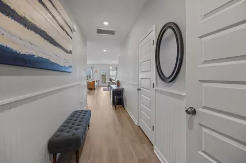 Entry Way - 4005 E Associate Dr, North Charleston, SC 29418 photo 1 of 3
