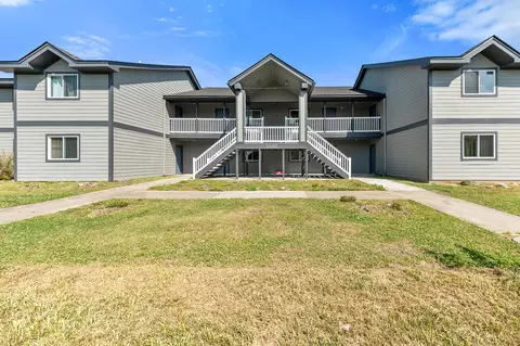 2608 Hidden Cove Dr, Moncks Corner, SC 29461